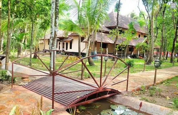 PERUMBAYIL AYURVEDA MANA