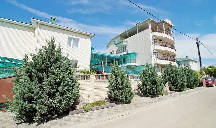 ТРИ БОГАТЫРЯ