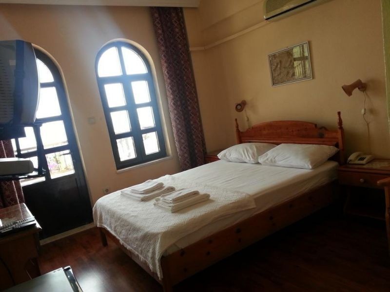 DIPLOMAT HOTEL
