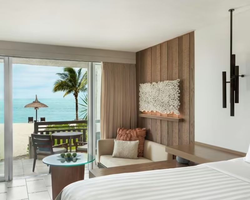 coral signature beachfront suite