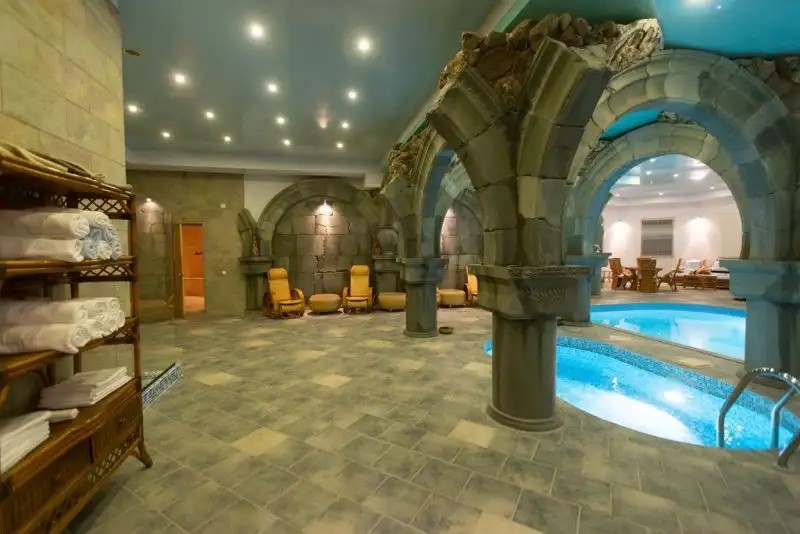 LATAR HOTEL COMPLEX