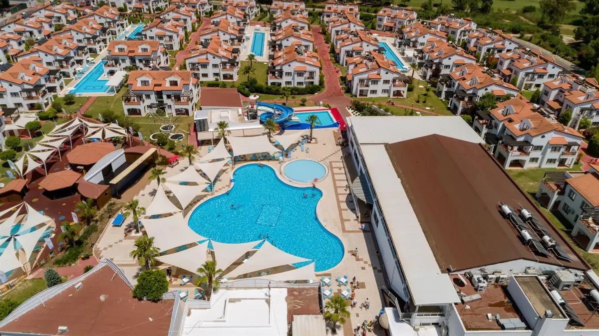 LARISSA RIVER RESORT