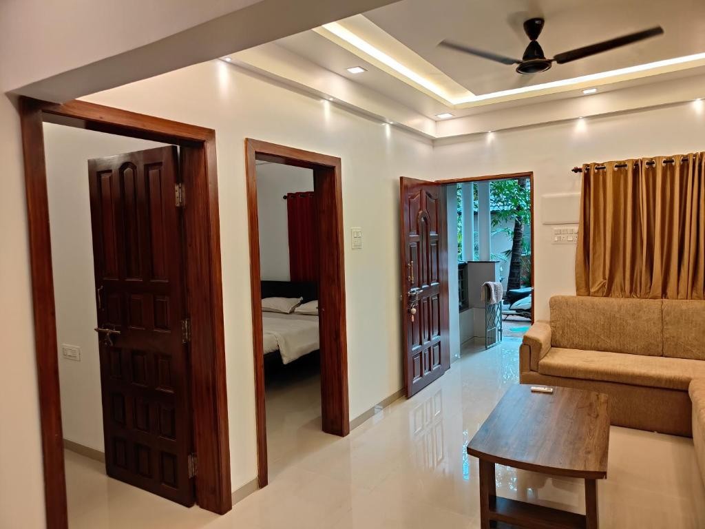 LITTLE NEST HOTEL