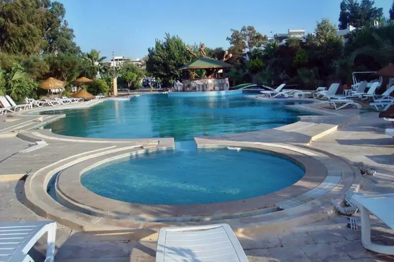 SUMMER SUN BEACH HOTEL