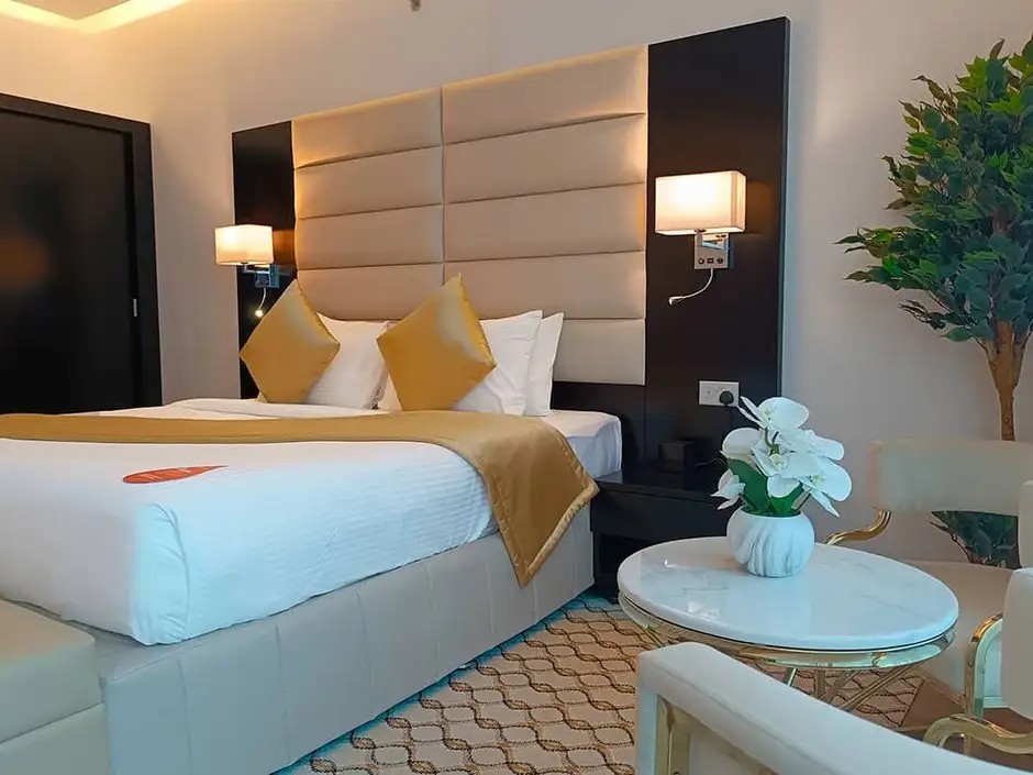 SUNDAY MEGA HOTEL SHEIKH ZAYED ROAD (EX. EMIRATES GRAND)
