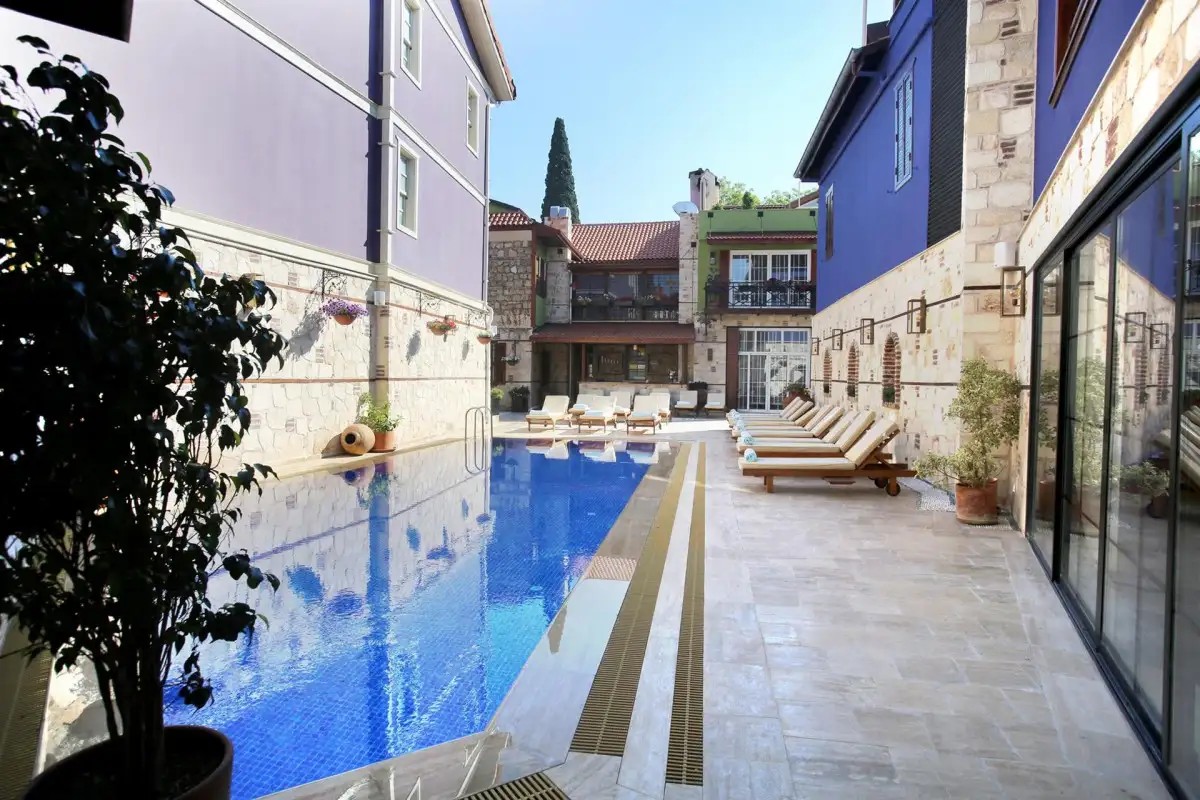 ALP PASA HOTEL