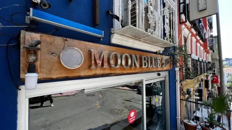 MOON BLUE