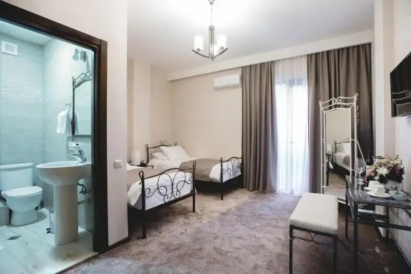 GOLDEN NUGGET TBILISI