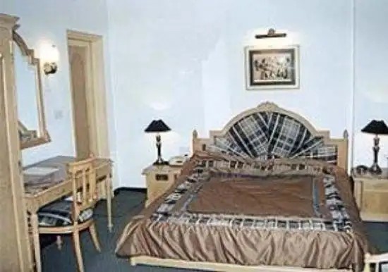 SUNSTAR RESIDENCY