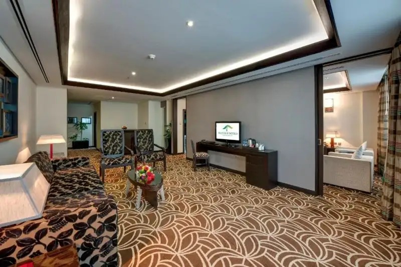 RAINTREE ROLLA HOTEL
