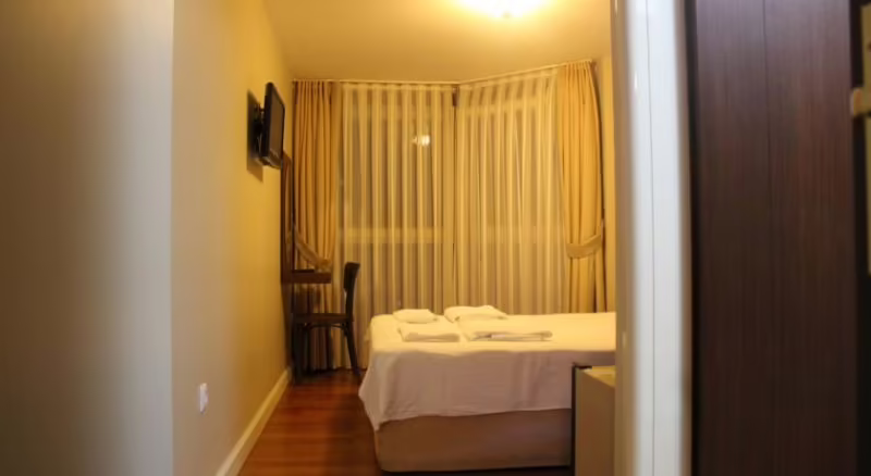 MONO SUITES