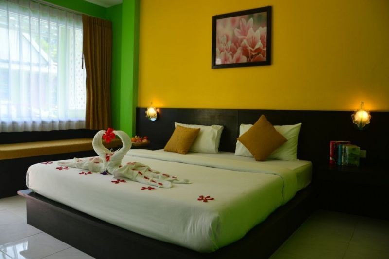 KHAOLAK C-NIOR BUNGALOW
