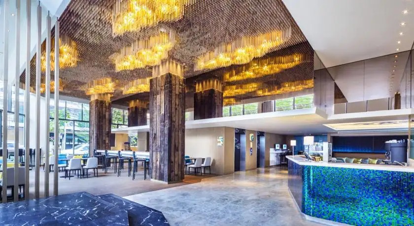 HOLIDAY INN EXPRESS BANGKOK SUKHUMVIT 11