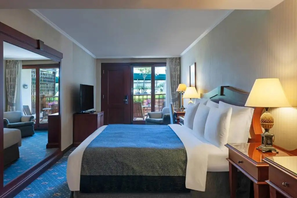 RENAISSANCE POLAT ISTANBUL HOTEL