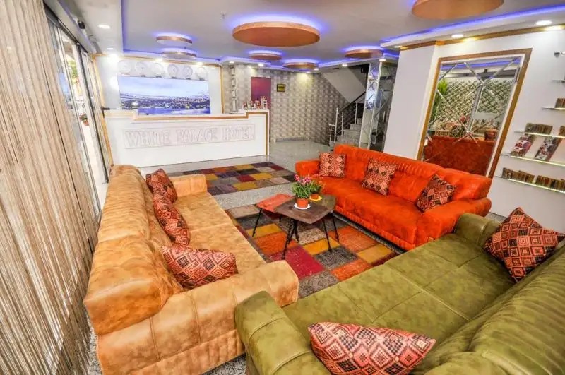 WHITE PALACE HOTEL