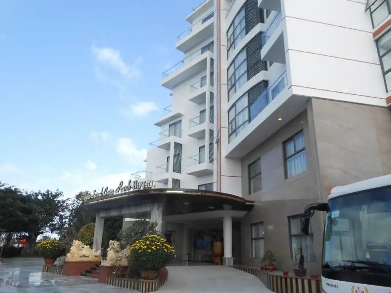 WHITE SAND CAM RANH