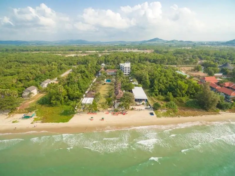 BANDARA ON SEA