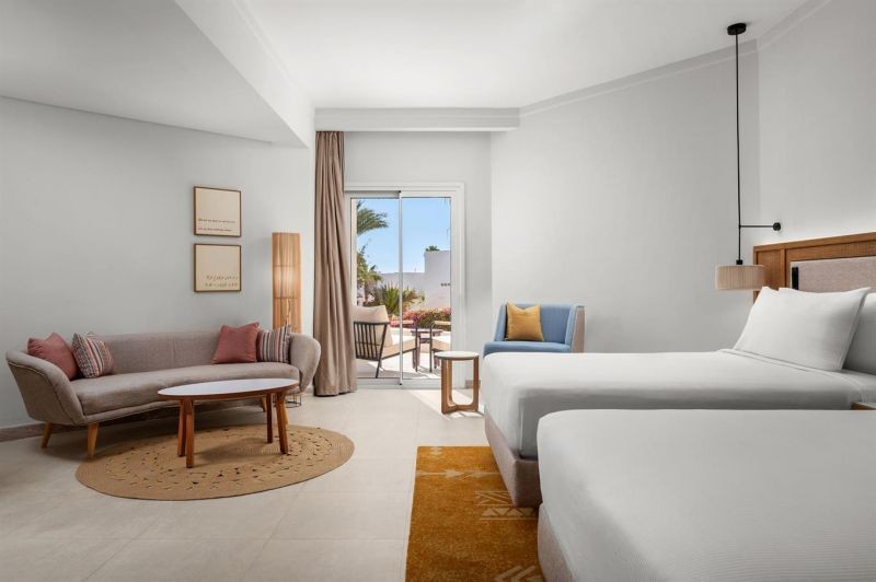 grand premium garden or pool view