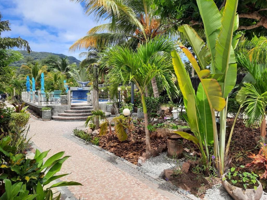 CABANES DES ANGES APT