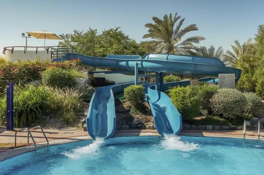 RADISSON BLU HOTEL & RESORT ABU DHABI CORNICHE (EX. HILTON ABU DHABI)