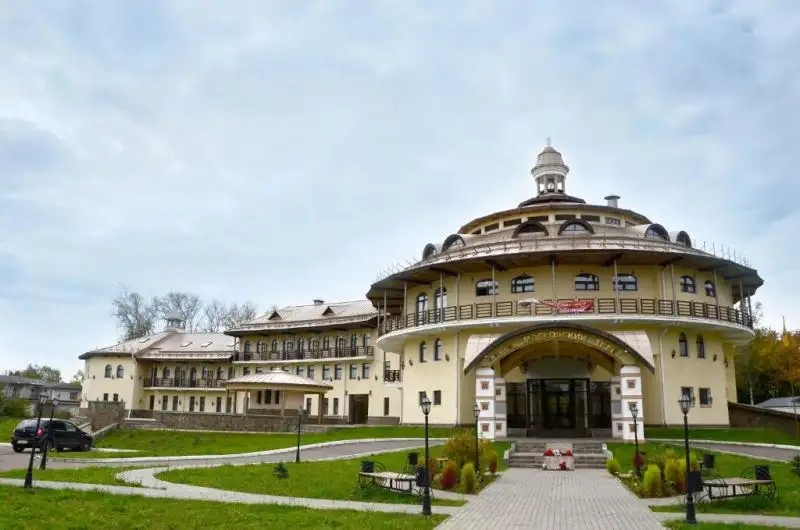 AZIMUT РОСТОВ ВЕЛИКИЙ (EX. МОСКОВСКИЙ ТРАКТ)