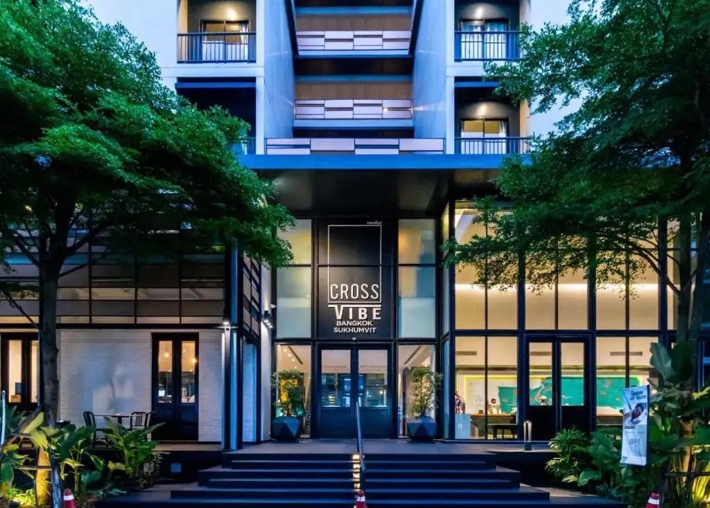 CROSS VIBE BANGKOK SUKHUMVIT HOTEL