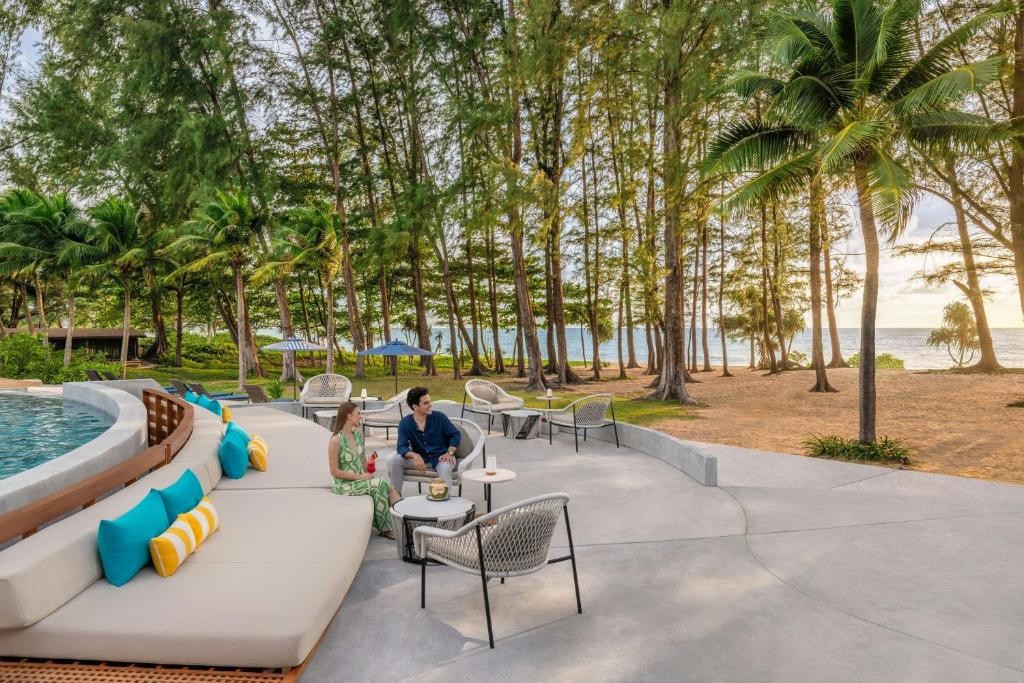 LE MERIDIEN PHUKET MAI KHAO BEACH RESORT