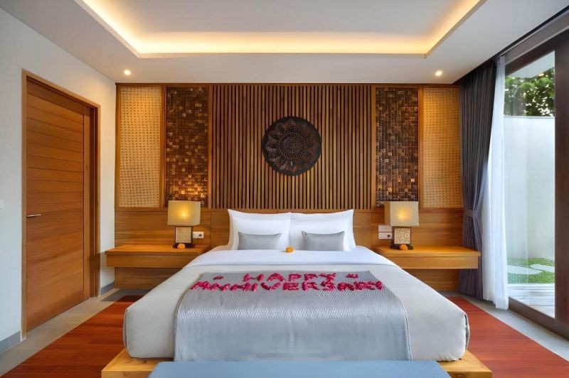 grand 1 bedroom villa with private pool and bathtub
