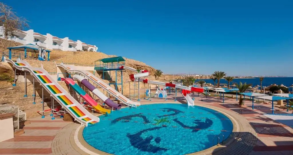 DREAMS BEACH