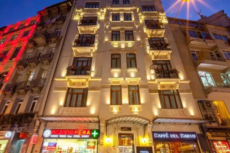 PERA PARMA HOTEL