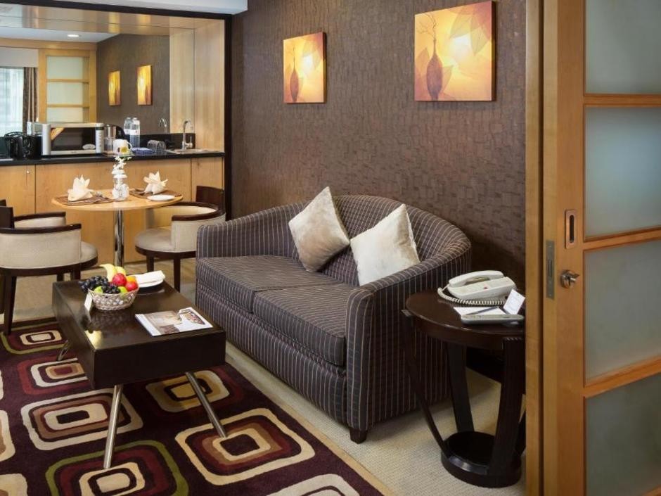 SAVOY SUITES APARTMENTS
