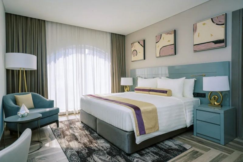 one bedroom suite with kitchenette