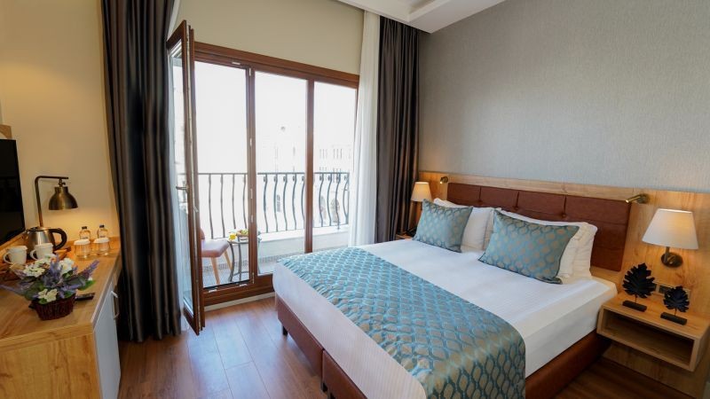 deluxe with balcony
