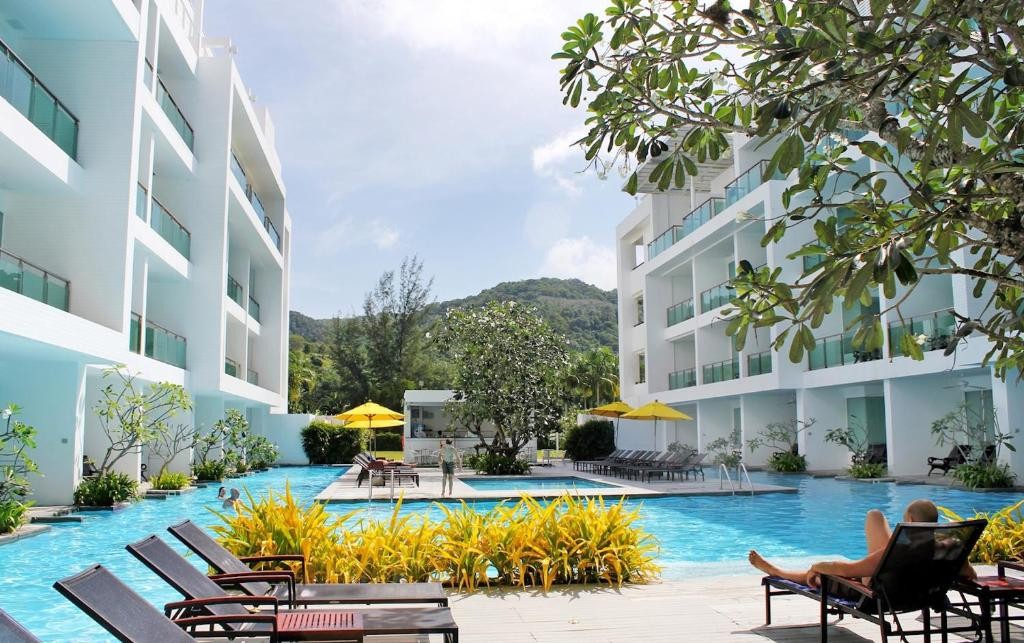 THE OLD PHUKET KARON BEACH RESORT