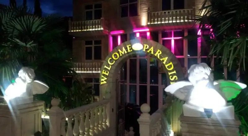 PARADISE HOTEL
