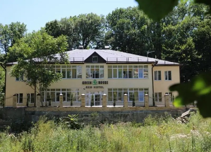 GREEN HOUSE (ГРИН ХАУС)