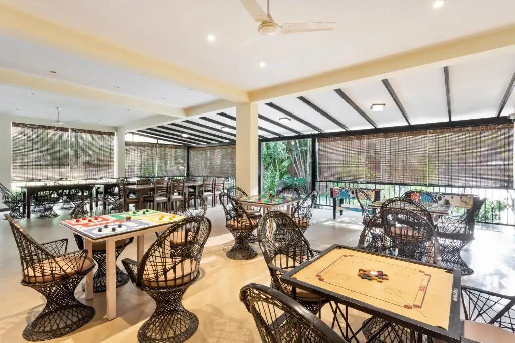 SEASHELL SUITES AND VILLAS