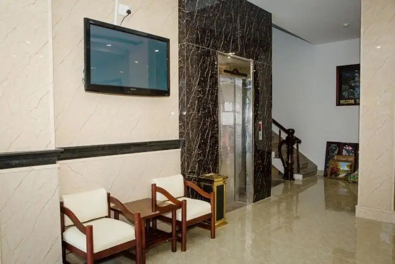 LUCKY HOTEL