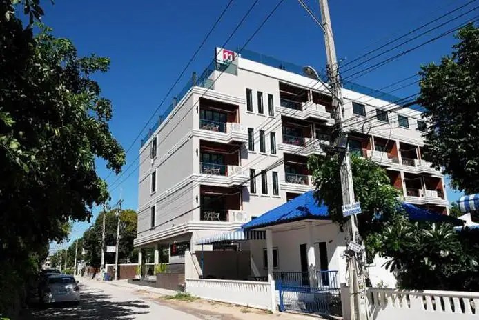 TRIBE HOTEL PATTAYA (EX. ELEVEN JOMTIEN RESORT)
