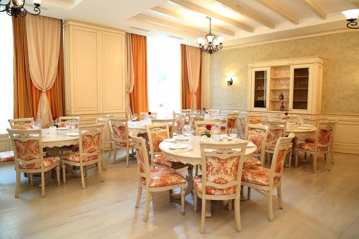 DIAMOND HOUSE