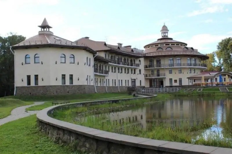 AZIMUT РОСТОВ ВЕЛИКИЙ (EX. МОСКОВСКИЙ ТРАКТ)