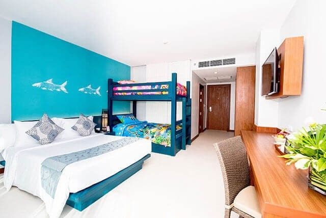 family suite with bunk bed 