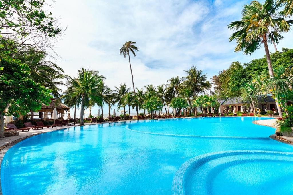 HOANG NGOC BEACH RESORT (ORIENTAL PEARL)