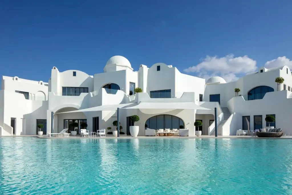 ANANTARA SANTORINI ABU DHABI RETREAT
