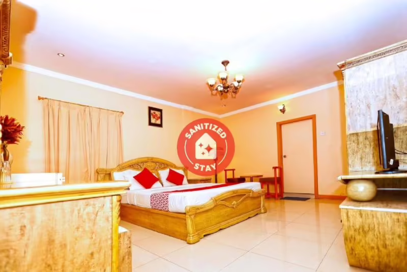OYO 102 SEASHELL HOTEL