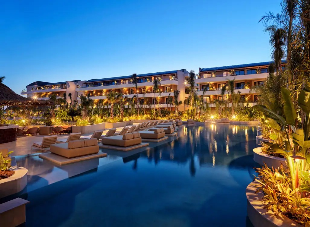 XO CAPE ARNNA CLUB ADULTS ONLY