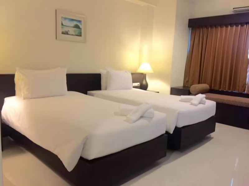 THE WHITE PEARL HOTEL