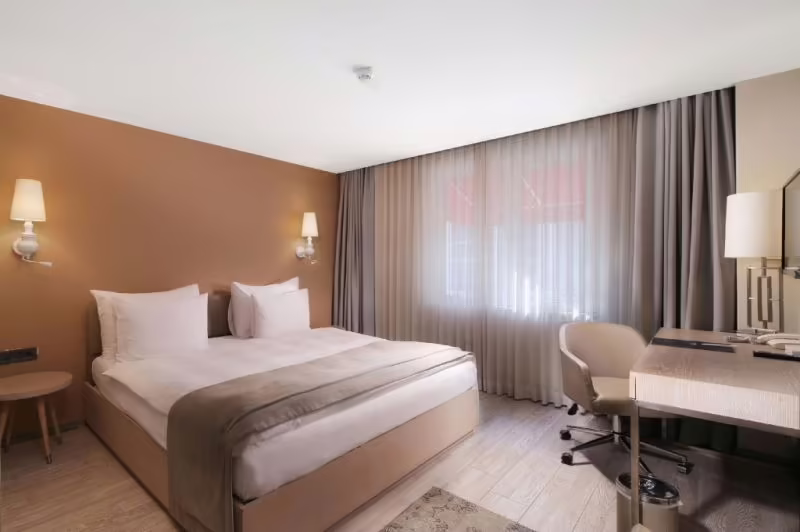 THE GATE 30 SUITES