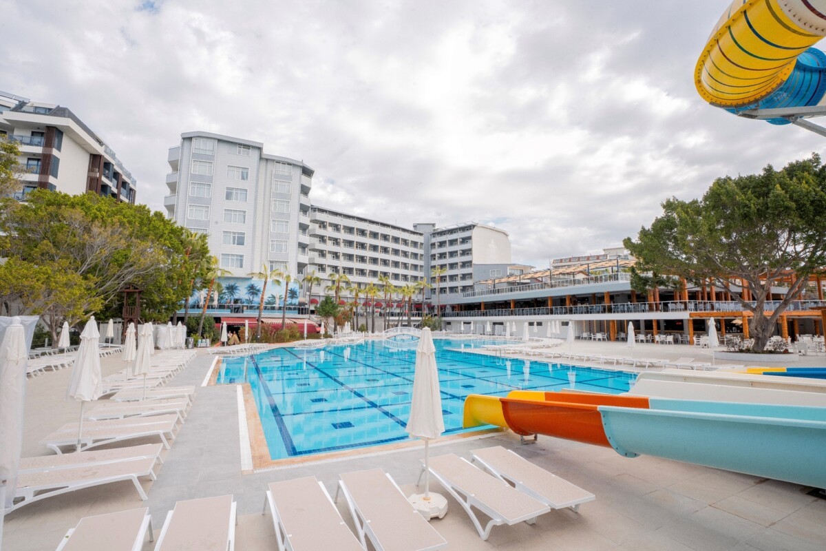 MIRA MERIDIA BEACH RESORT