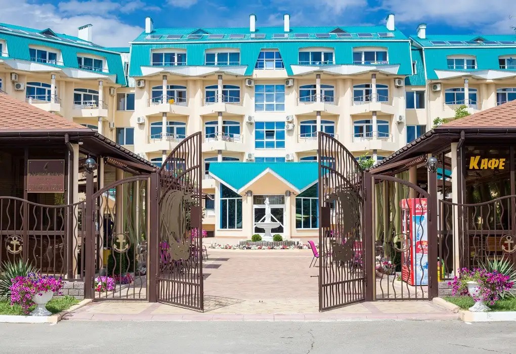ЮЖНЫЙ ПАРУС ПАНСИОНАТ